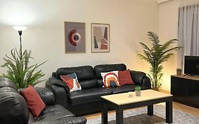 Charming 2 Bedroom Apartment